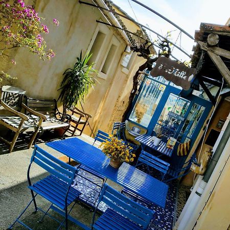 Gite Fa Mille Maison Bleu Robion en Luberon Exterior foto