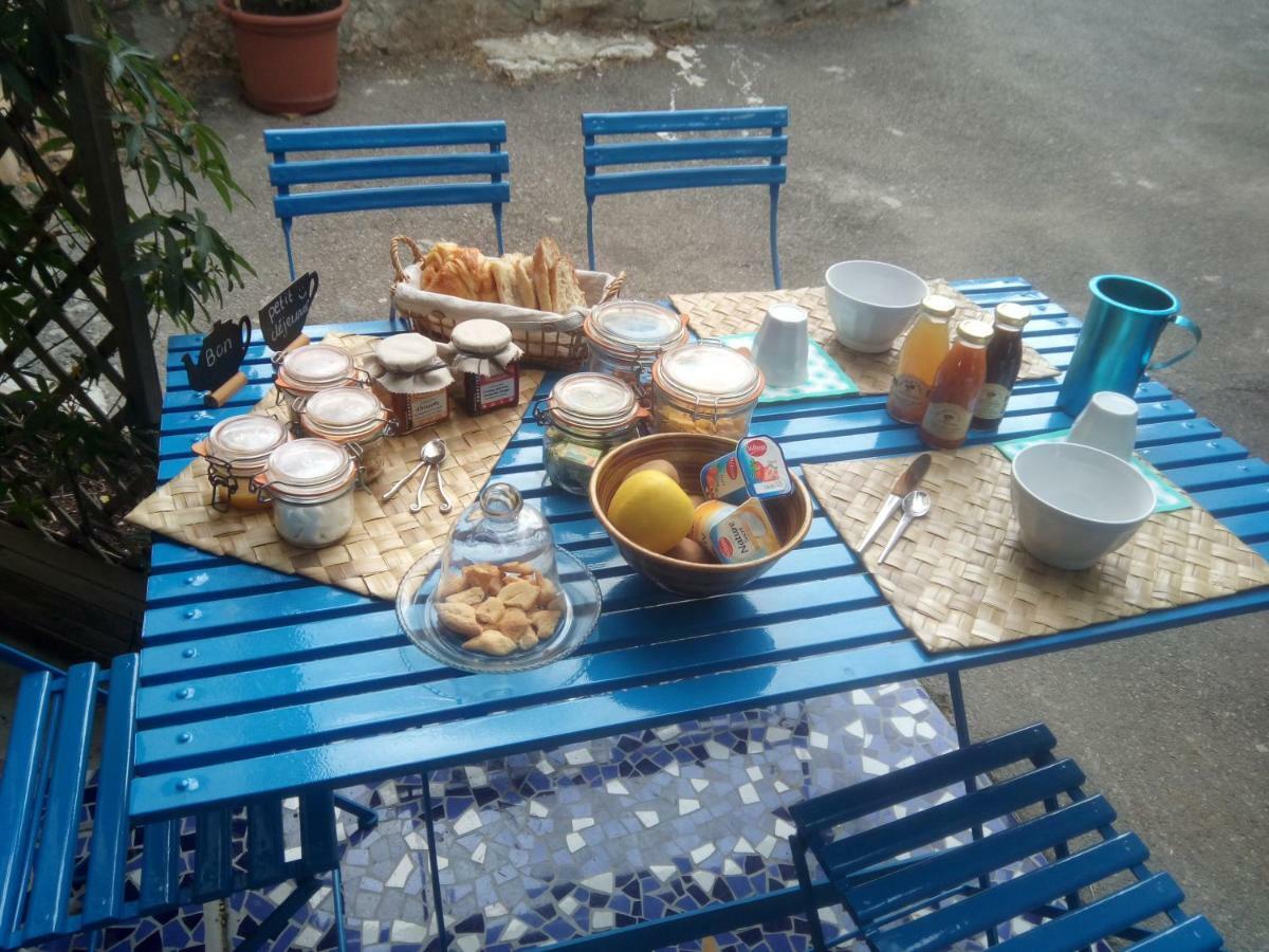 Gite Fa Mille Maison Bleu Robion en Luberon Exterior foto